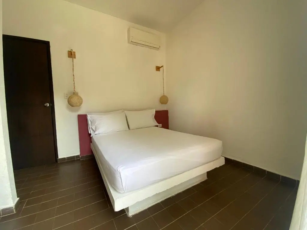 Standard Double room with garden view (full double bed)