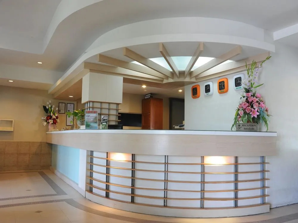 Lobby & Reception
