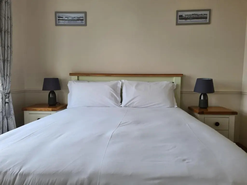 Standard Double room with sea view (full double bed)