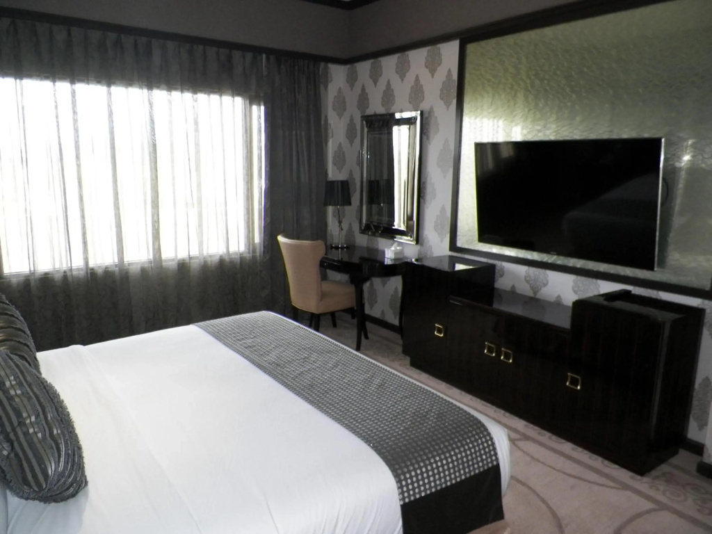 Sutan Raja Hotel And Convention Centre - фото 36