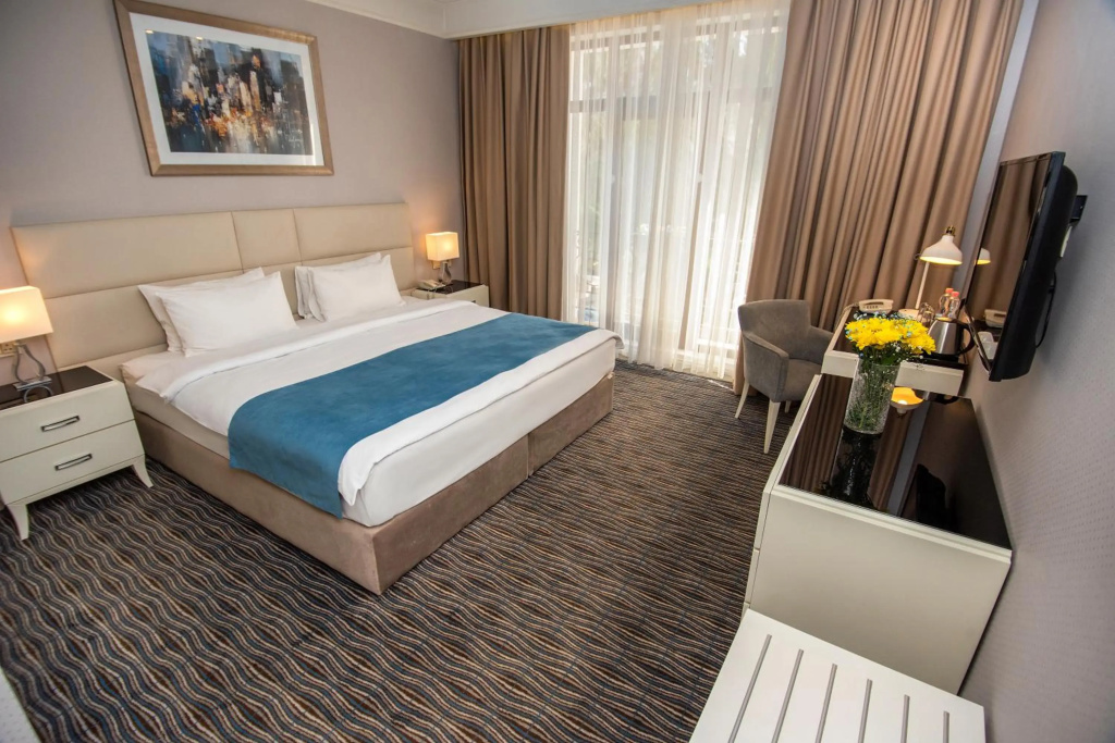 Отель City Avenue — фото