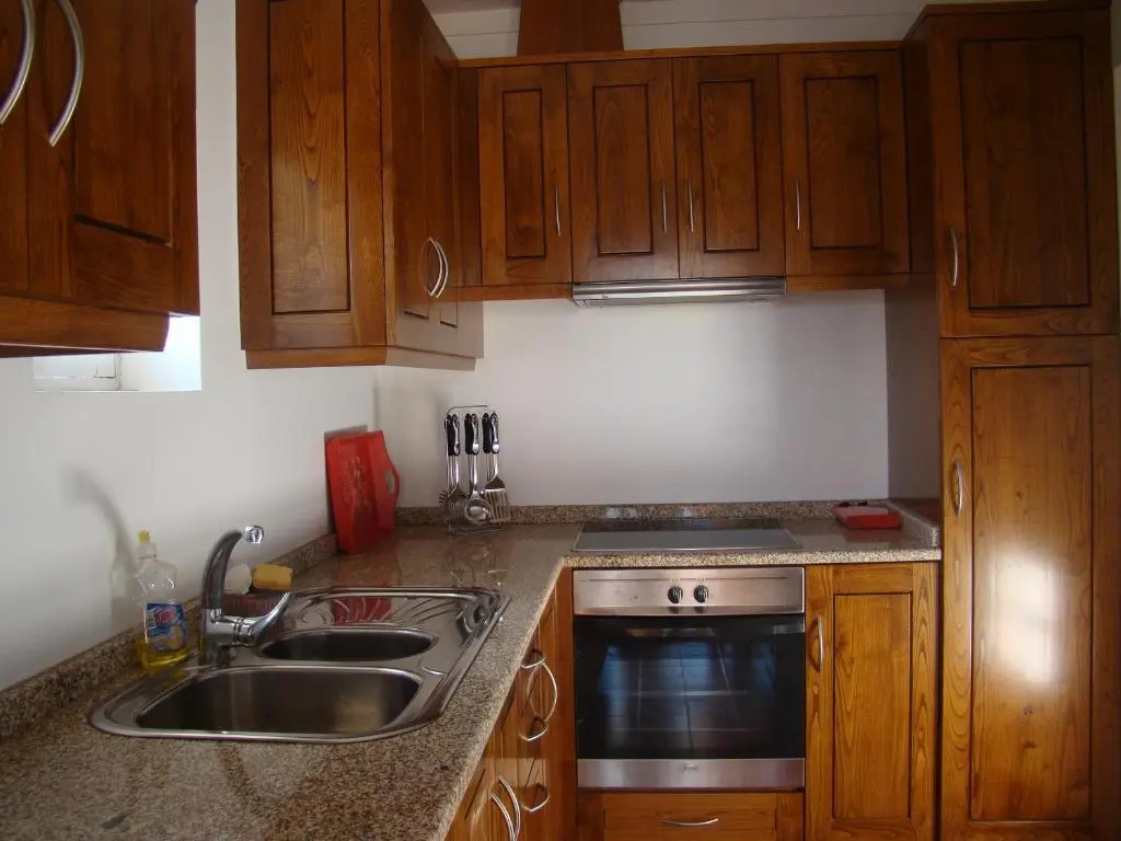 4 Bedrooms Villa