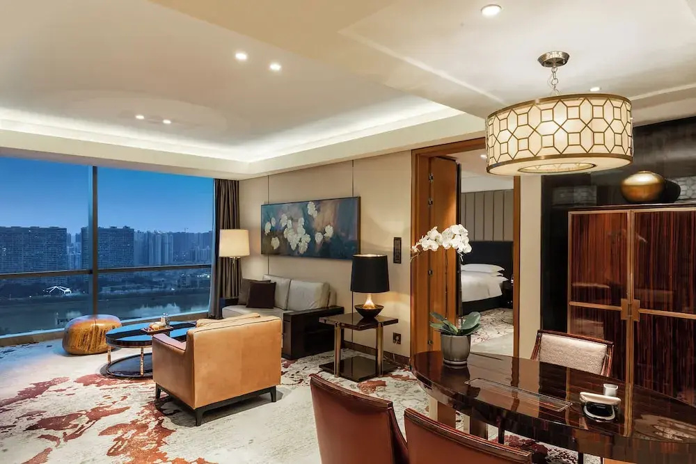 Suite with river view