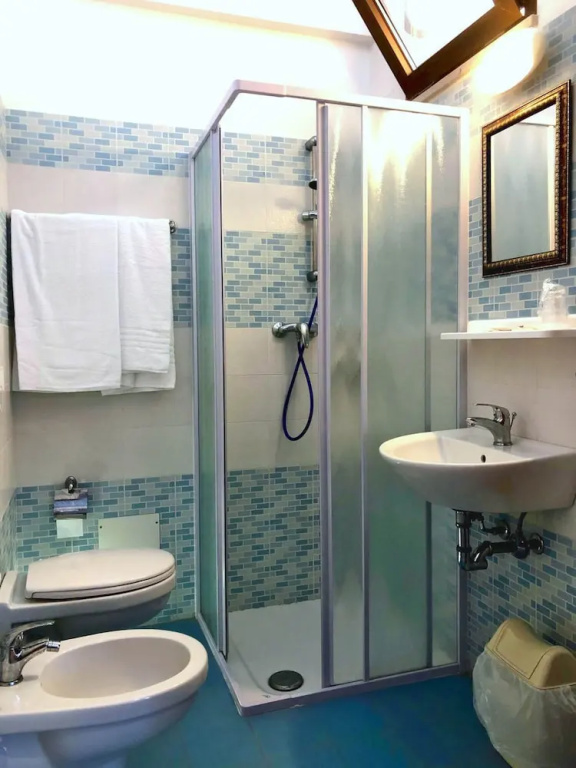 Standard Double room with balcony (full double bed)