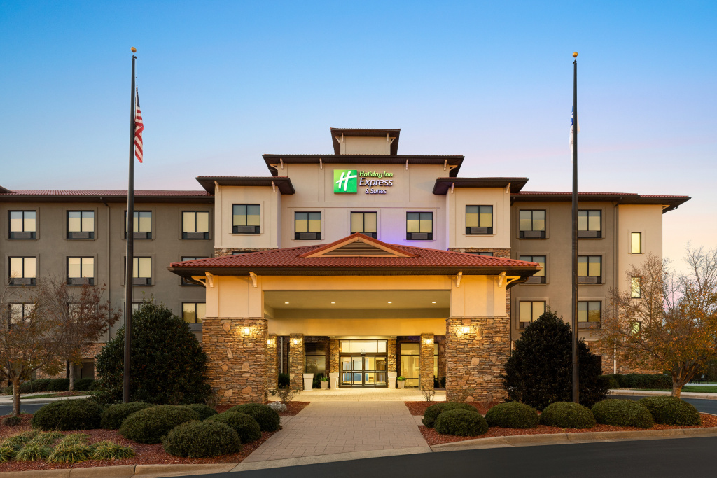 Holiday Inn Express & Suites Lexington NW-The Vineyard by IHG