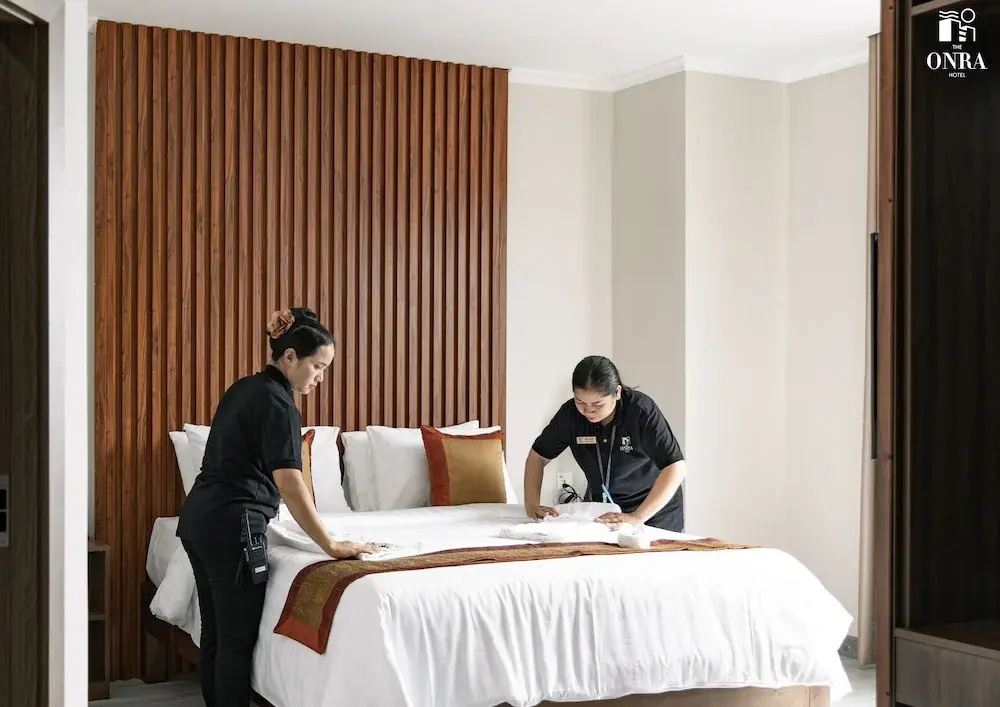 Standard Double room with city view (full double bed)