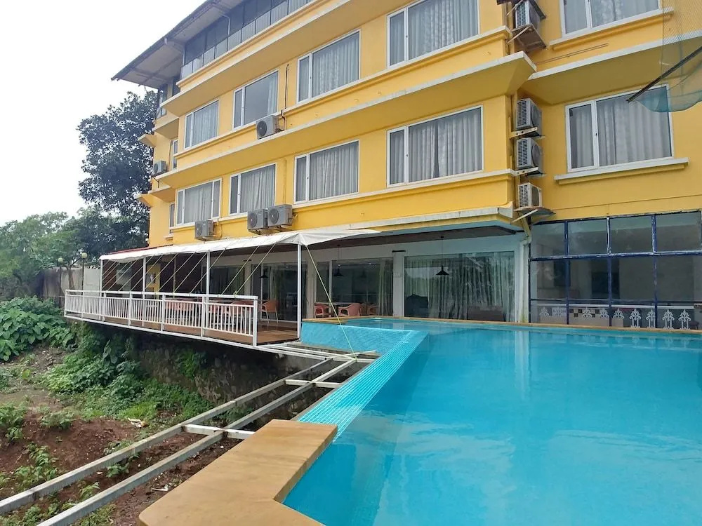 Hotel photo 12