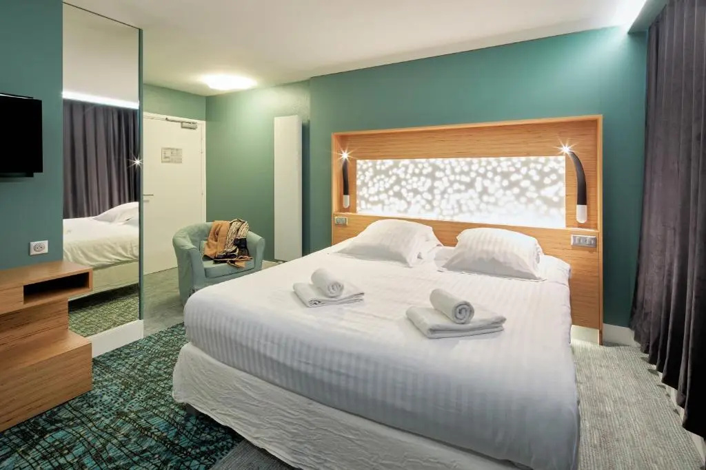 Standard Triple room