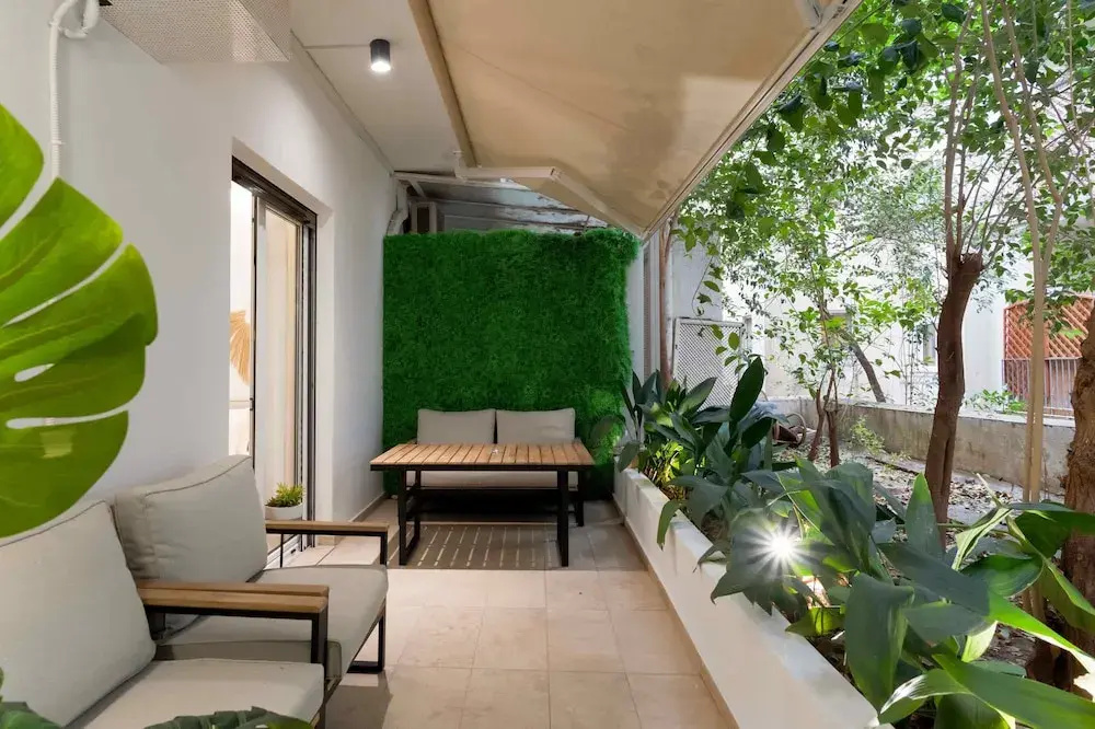 Phaedrus Living Kolonaki Maple Residence