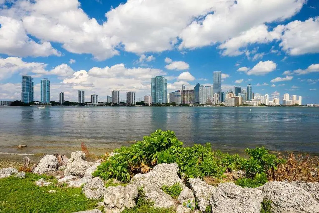 Beach & Waterfront