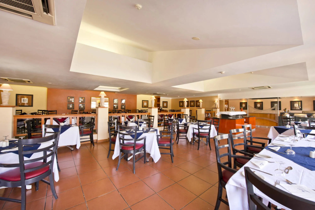 Protea Hotel by Marriott Ondangwa - фото 8