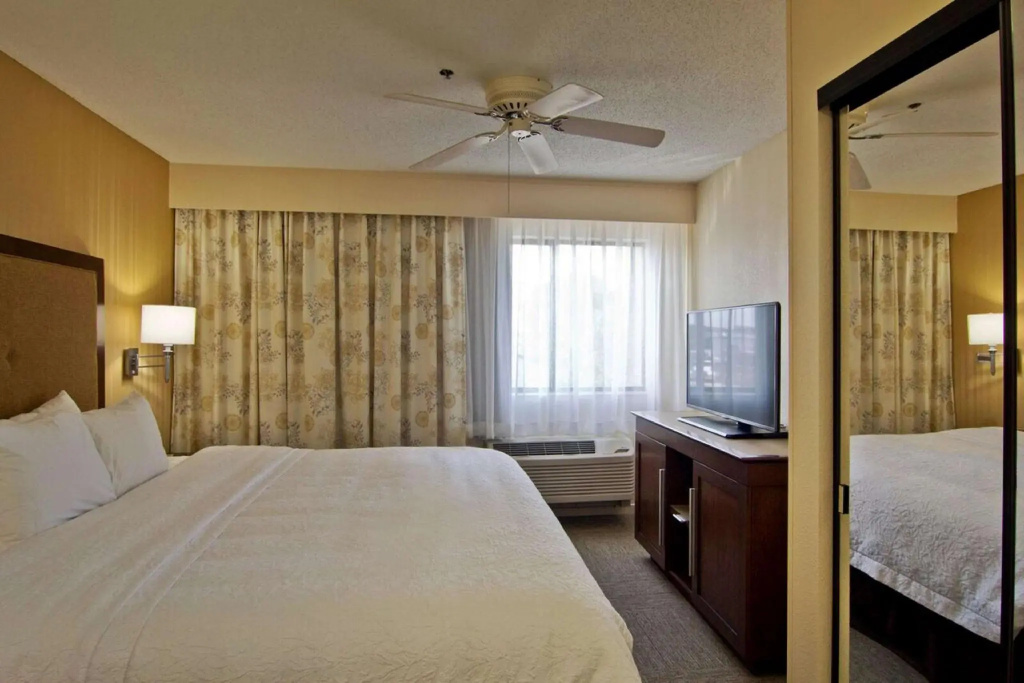 Double Suite (full double bed)