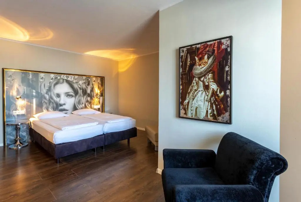 Superior Double room (full double bed)