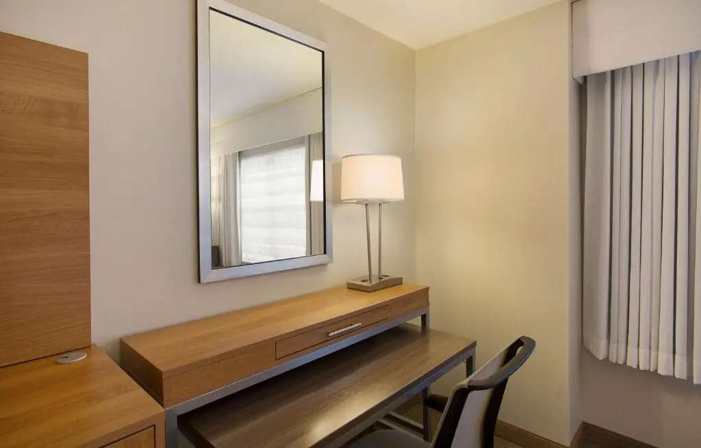 Holiday Inn Grand Rapids Airport by IHG - Chambres