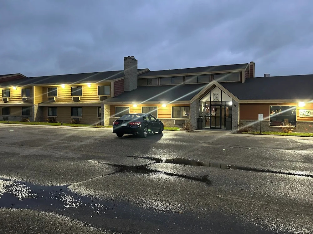Northwoods Inn & Suites Blackduck