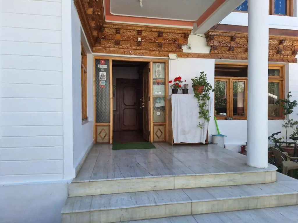 Shanti Guest House