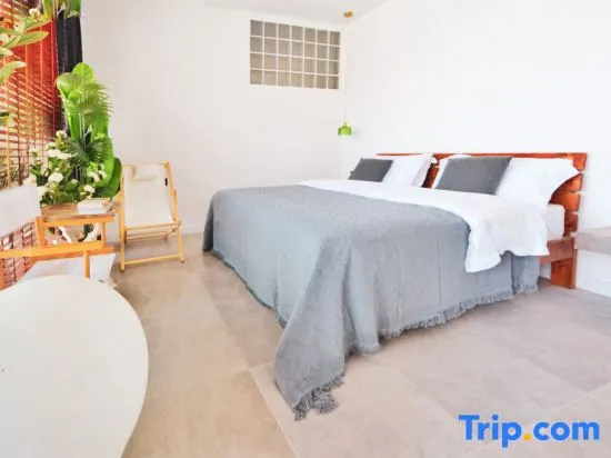Standard Double room with sea view (full double bed)