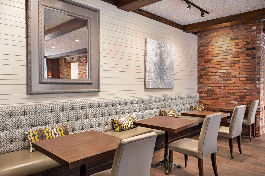 Food & Beverage