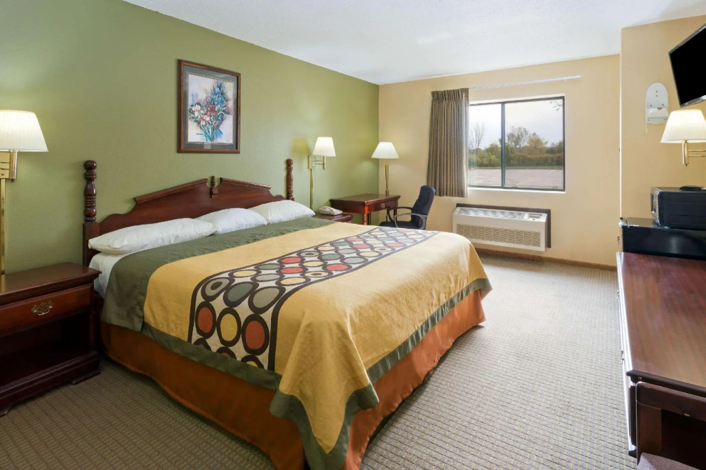 Standard Double room (full double bed)