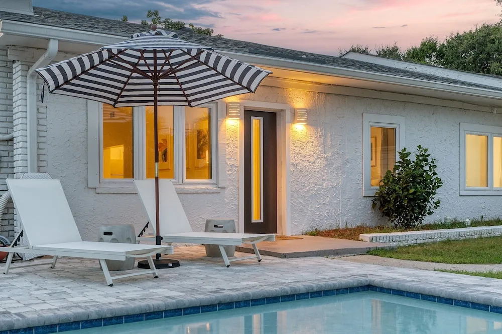 Twin Fin by Avantstay Walk to the Beach - Chic 30A Retreat