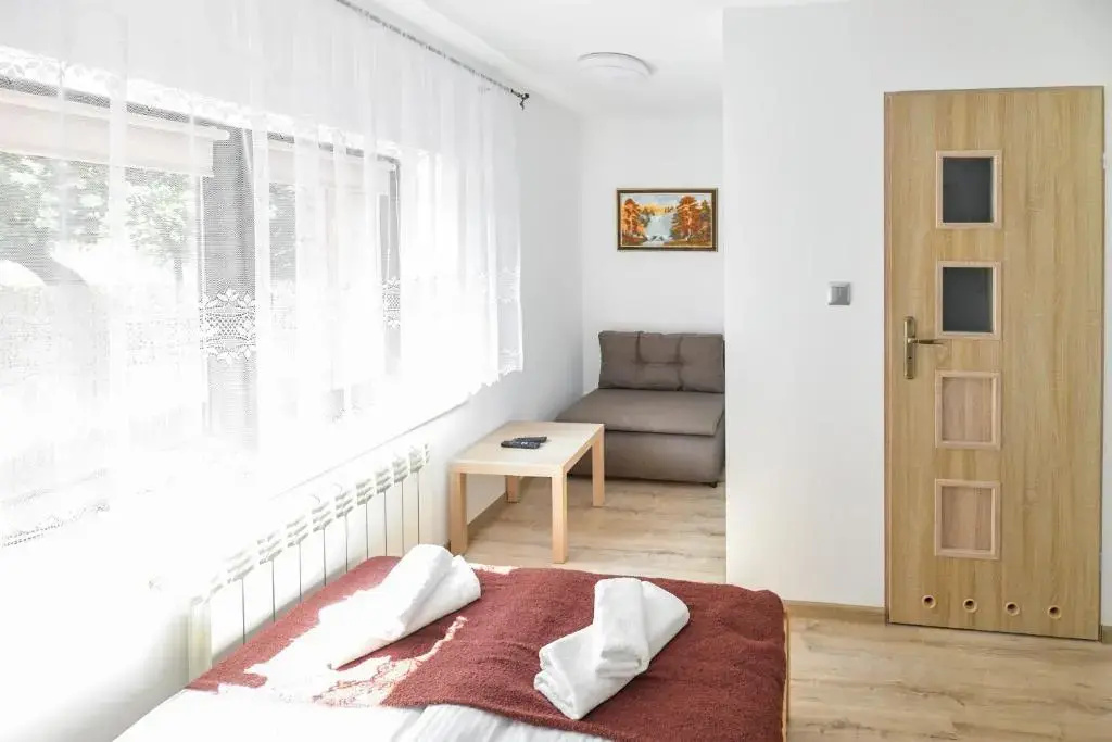 Standard Double room with garden view (full double bed)