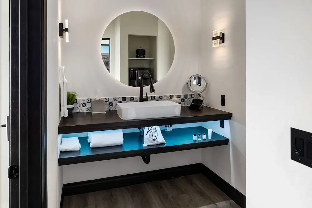 Comfort room