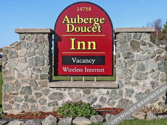 L' Auberge Doucet Inn