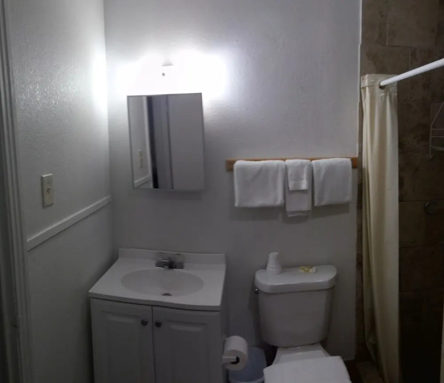 Economy room