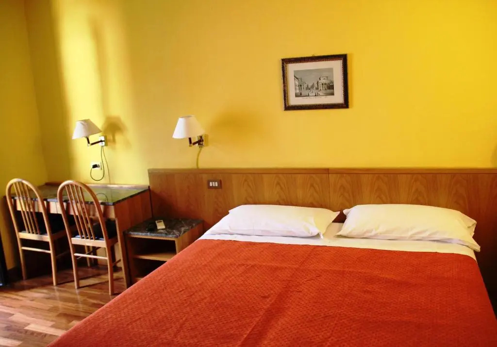 Standard Double room (full double bed)
