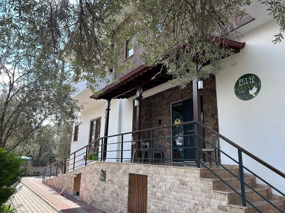 Beyaz Konak Güre