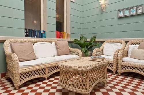 Balcony & Terrace