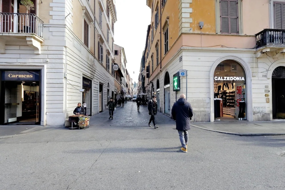 Della Croce Rooms