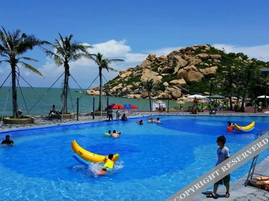 Beach & Waterfront