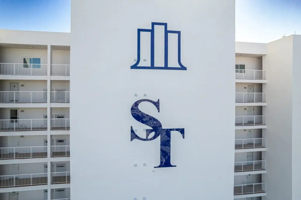 Shoreline Towers 1055 2 Bedroom Condo
