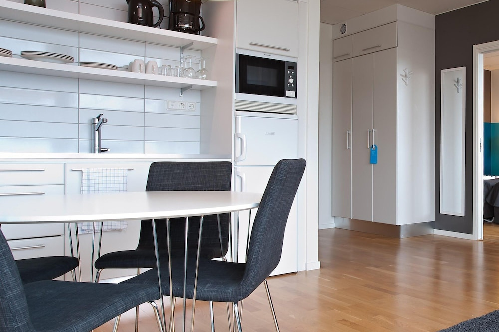 Sky Hotel Apartments Tornet - Chambres