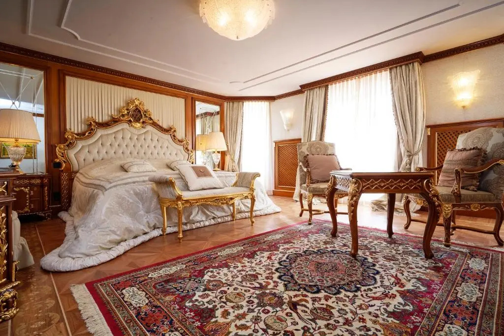 Royal Suite