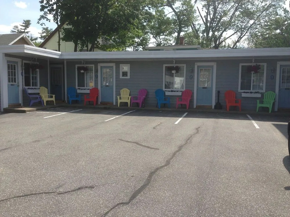 Sandcastle Inn & Motel