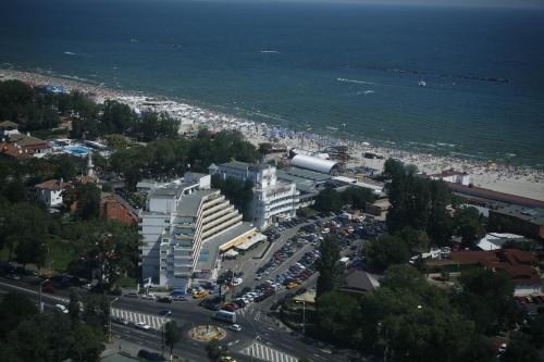 Beach & Waterfront
