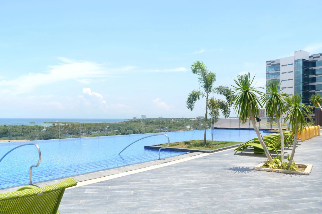 Beach & Waterfront
