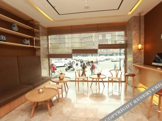 Food & Beverage