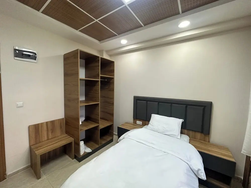 Economy room