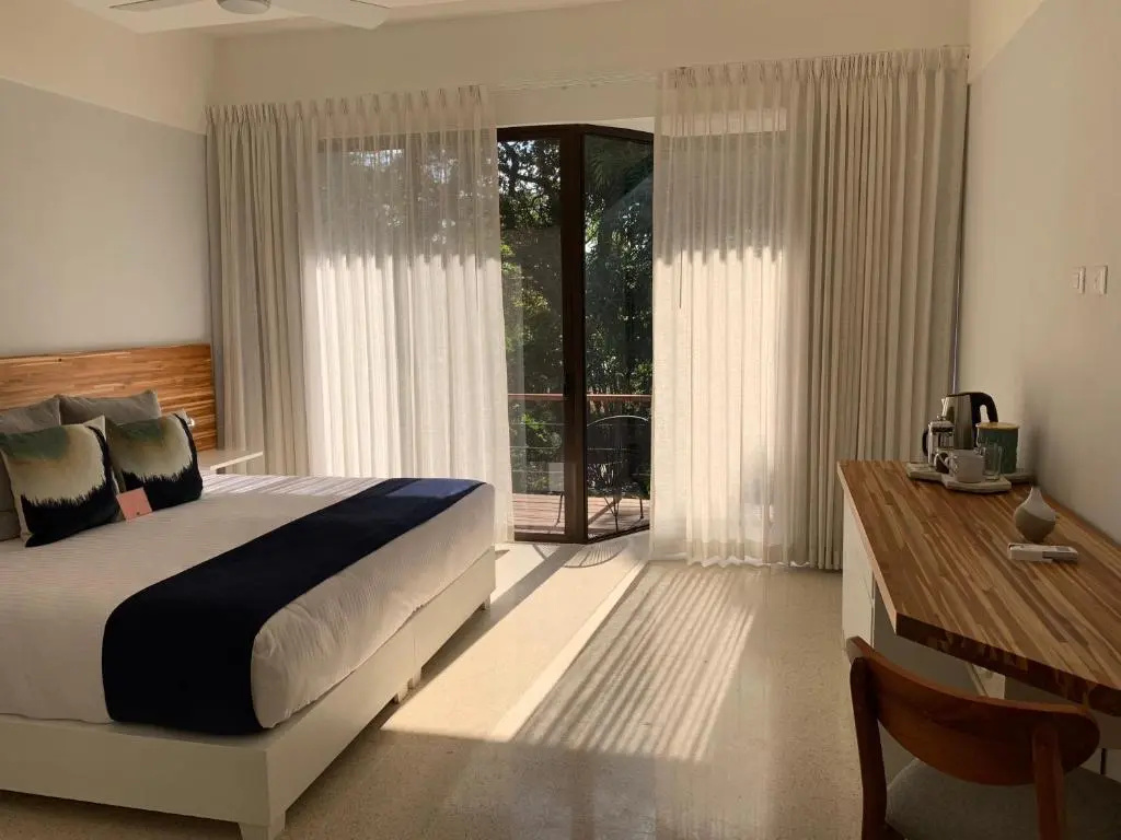 Deluxe Double room with balcony (full double bed)