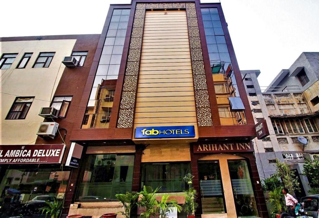 FabHotel Arihant Inn - Hotel in Karol Bagh image