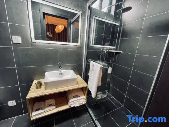 Shanghai Chengli Huwai Homestay