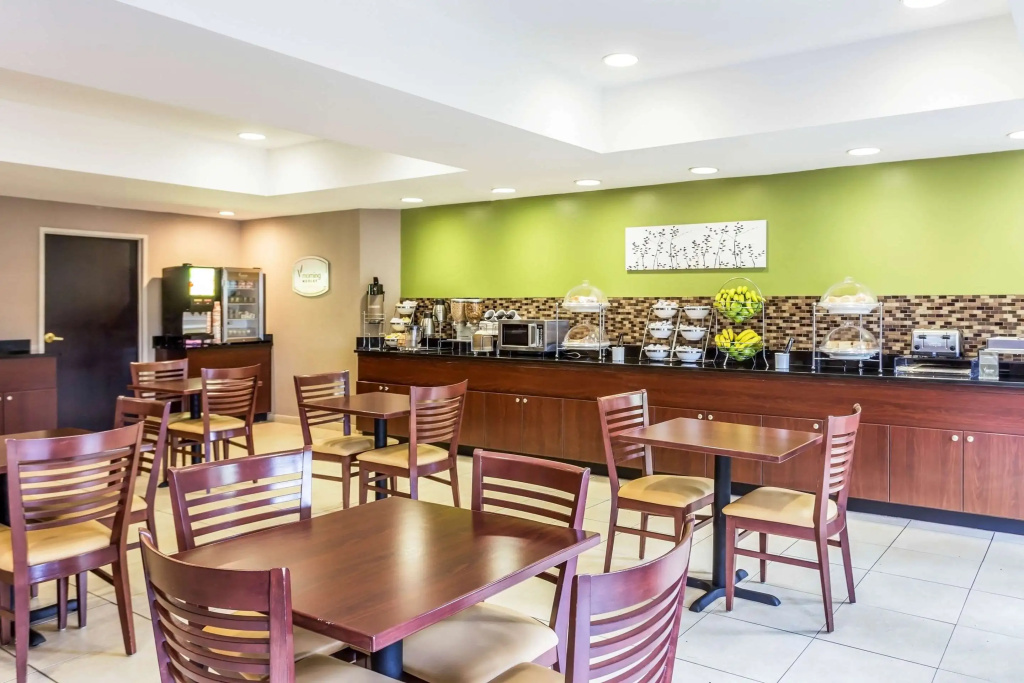 Food & Beverage