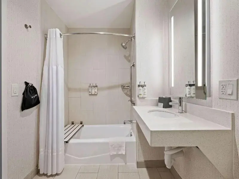 Standard Double room with balcony (full double bed)