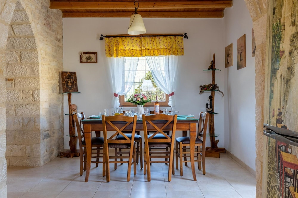 Sunstone Villa Mountainview — 5