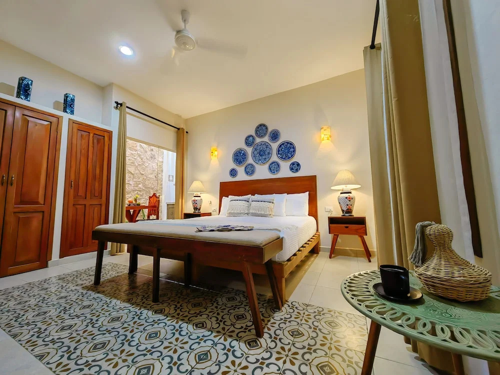 Premium Double room (full double bed)