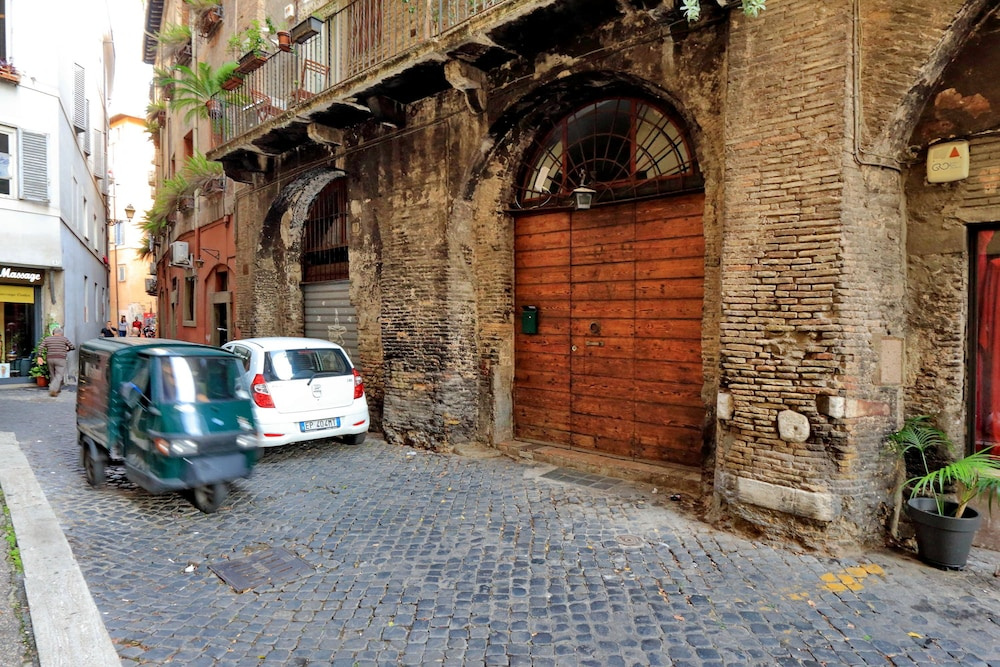 Rome Accommodation - Navona