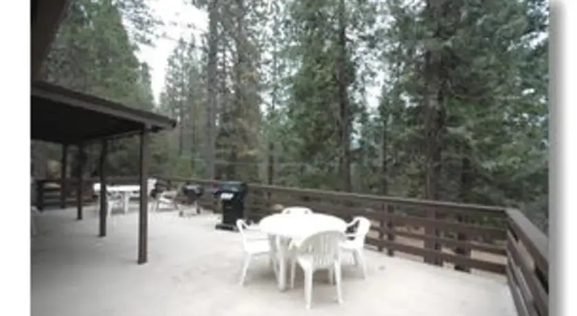 RedAwning Cabin #22B Bradleys Cabin
